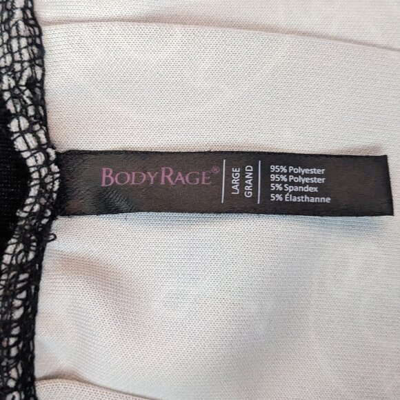 Body Rage Skull Skirt (like new) - Picture 3 of 3